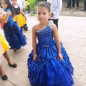 Meet your Posher, Nena